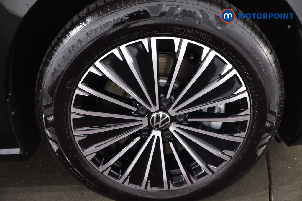 Volkswagen Passat Elegance Automatic Petrol Plug-In Hybrid Estate - Stock Number (1618590) - 10th supplementary image