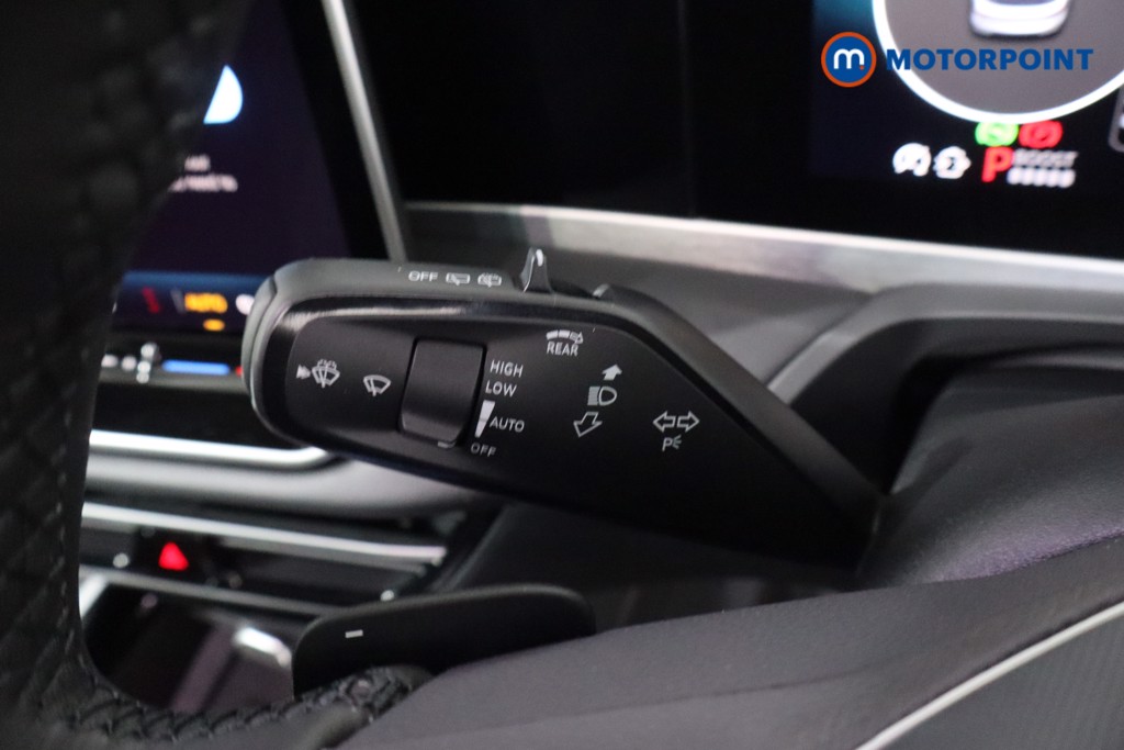 Volkswagen Passat Elegance Automatic Petrol Plug-In Hybrid Estate - Stock Number (1618590) - 13th supplementary image