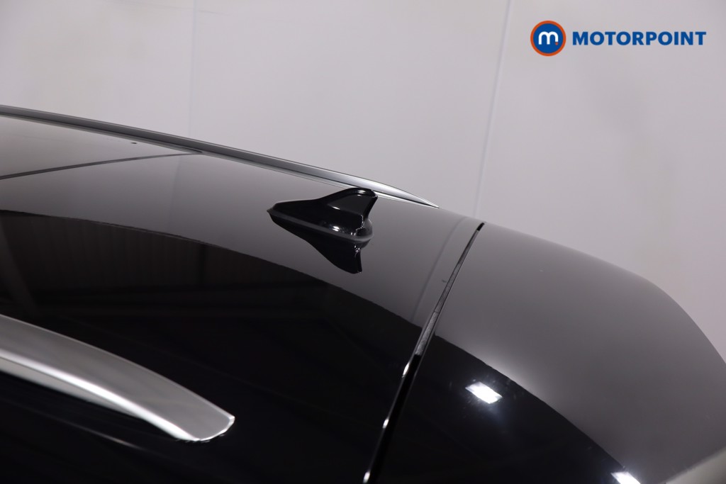 Volkswagen Passat Elegance Automatic Petrol Plug-In Hybrid Estate - Stock Number (1618590) - 37th supplementary image