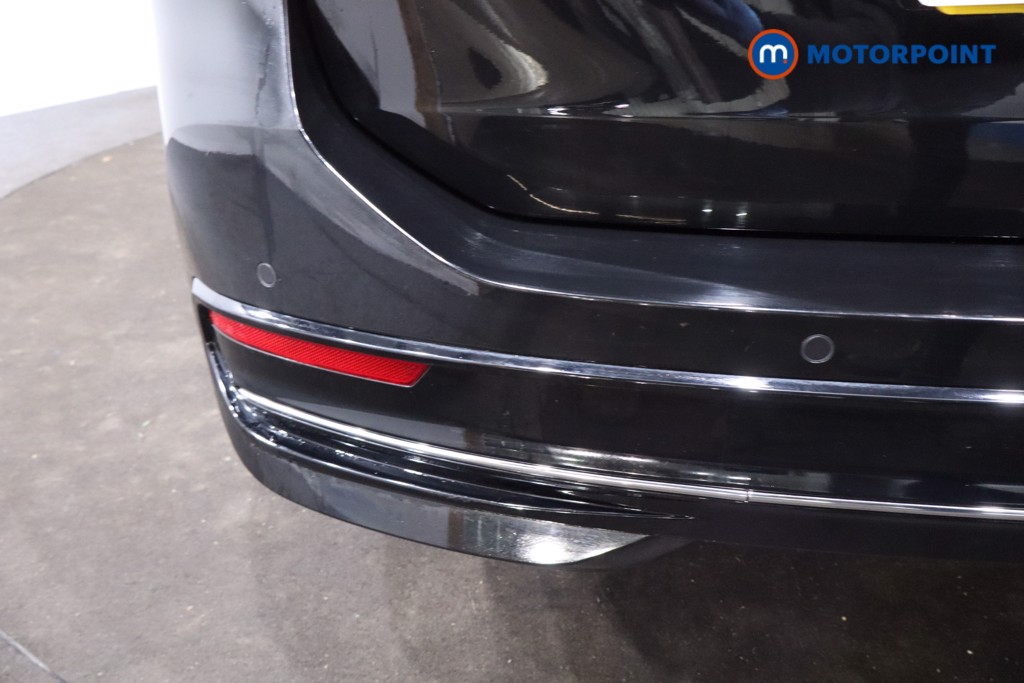 Volkswagen Passat Elegance Automatic Petrol Plug-In Hybrid Estate - Stock Number (1618590) - 42nd supplementary image