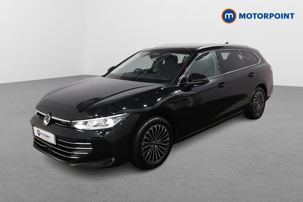 Volkswagen Passat Elegance Automatic Petrol Plug-In Hybrid Estate - Stock Number (1618590) - Passenger side front corner