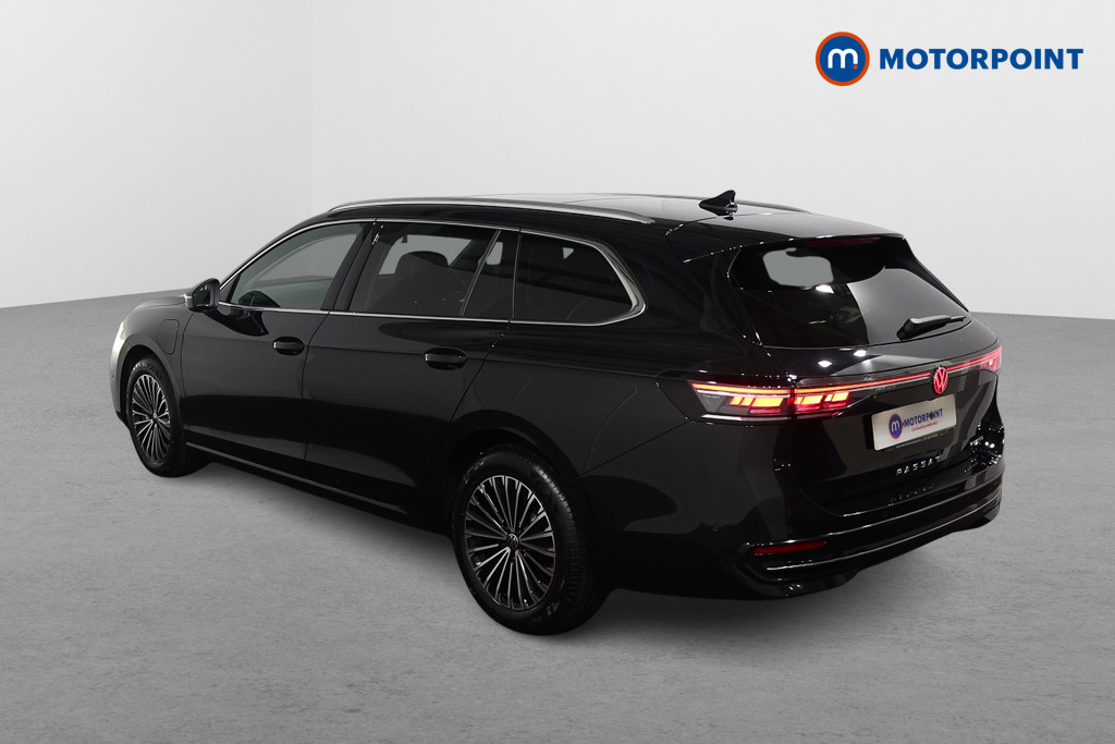 Volkswagen Passat Elegance Automatic Petrol Plug-In Hybrid Estate - Stock Number (1618590) - Passenger side rear corner