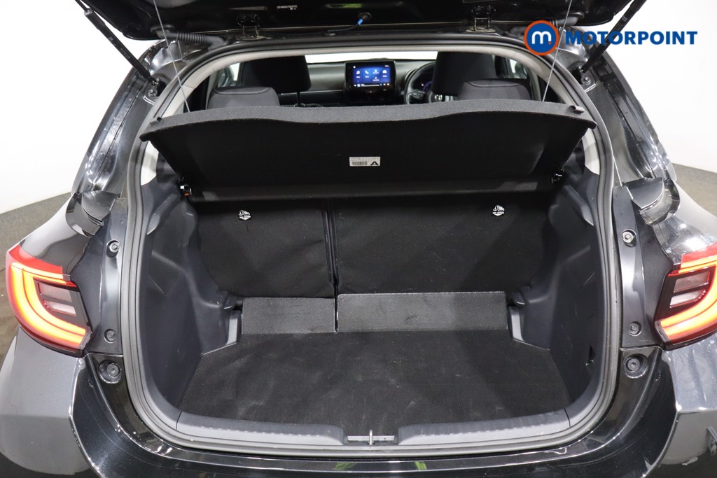 Toyota Yaris Design Automatic Petrol-Electric Hybrid Hatchback - Stock Number (1618616) - 18th supplementary image