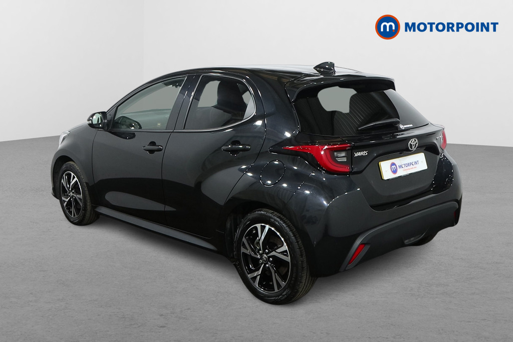 Toyota Yaris Design Automatic Petrol-Electric Hybrid Hatchback - Stock Number (1618616) - Passenger side rear corner