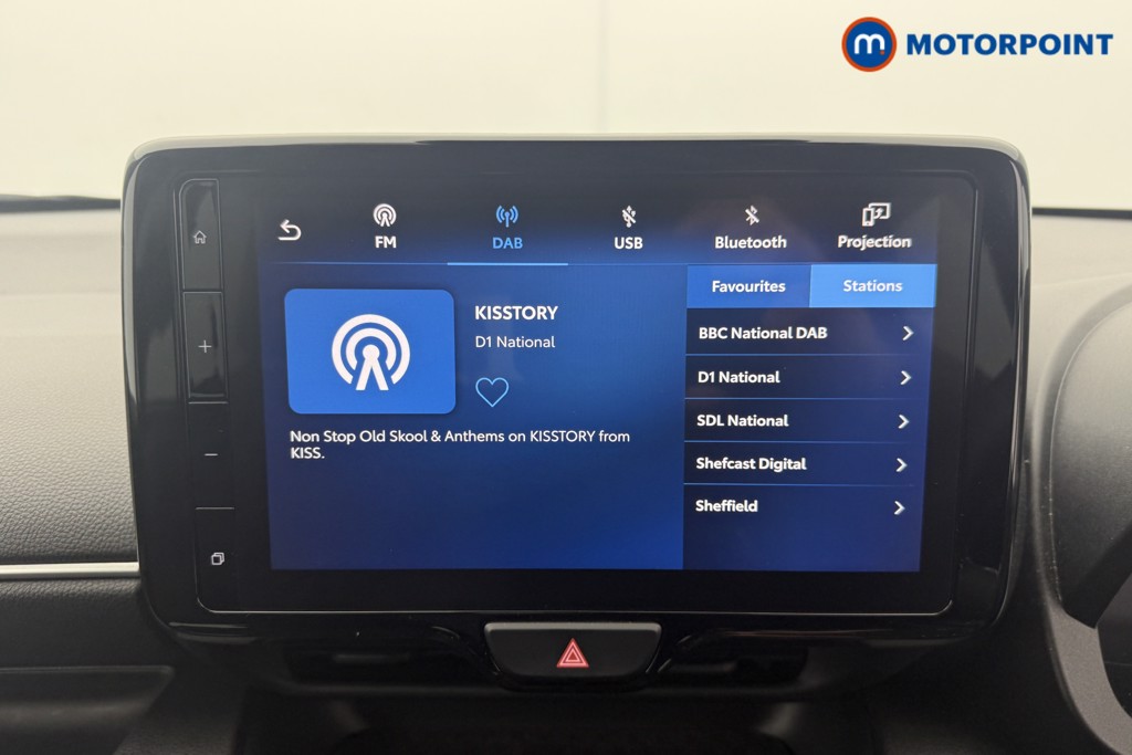 Toyota Yaris Design Automatic Petrol-Electric Hybrid Hatchback - Stock Number (1618627) - 5th supplementary image