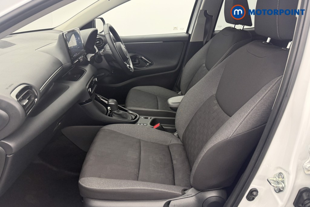 Toyota Yaris Design Automatic Petrol-Electric Hybrid Hatchback - Stock Number (1618627) - 18th supplementary image