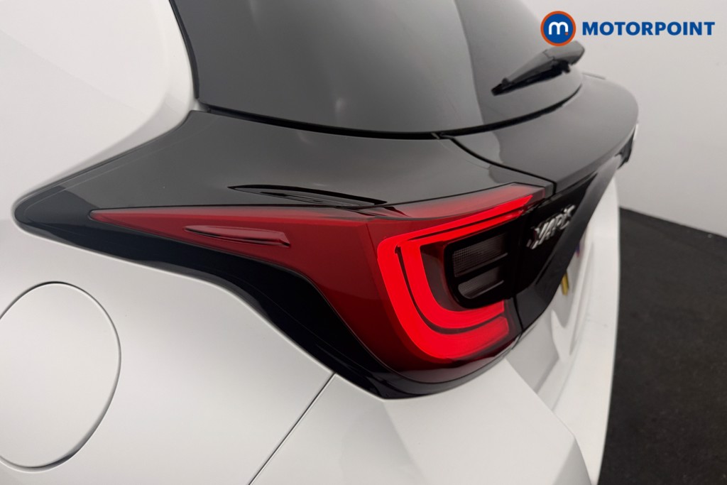 Toyota Yaris Design Automatic Petrol-Electric Hybrid Hatchback - Stock Number (1618627) - 21st supplementary image