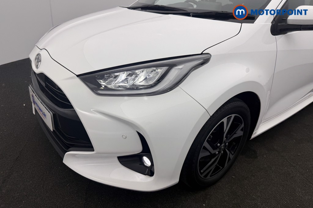 Toyota Yaris Design Automatic Petrol-Electric Hybrid Hatchback - Stock Number (1618627) - 24th supplementary image
