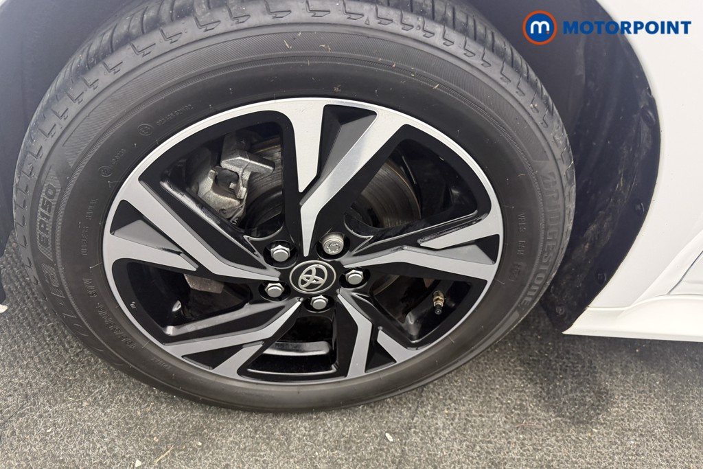 Toyota Yaris Design Automatic Petrol-Electric Hybrid Hatchback - Stock Number (1618627) - 25th supplementary image