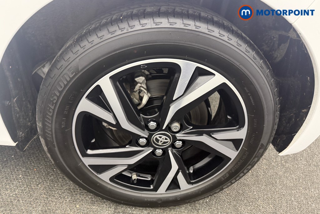 Toyota Yaris Design Automatic Petrol-Electric Hybrid Hatchback - Stock Number (1618627) - 26th supplementary image