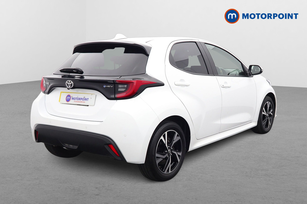 Toyota Yaris Design Automatic Petrol-Electric Hybrid Hatchback - Stock Number (1618627) - Drivers side rear corner
