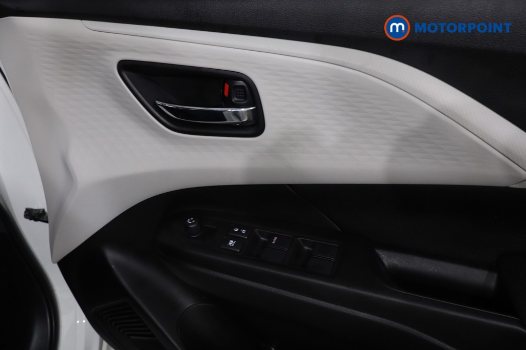 Suzuki Swift Motion Automatic Petrol Hatchback - Stock Number (1619119) - 23rd supplementary image