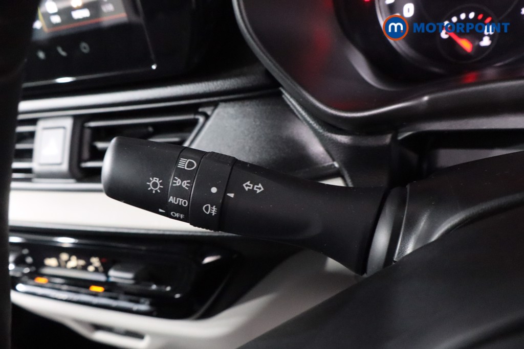 Suzuki Swift Motion Automatic Petrol Hatchback - Stock Number (1619127) - 14th supplementary image