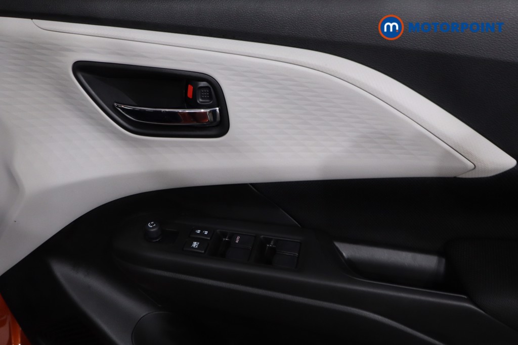 Suzuki Swift Motion Automatic Petrol Hatchback - Stock Number (1619131) - 24th supplementary image