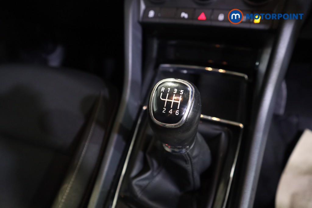 Skoda Karoq Se Technology Manual Petrol SUV - Stock Number (1604982) - 9th supplementary image
