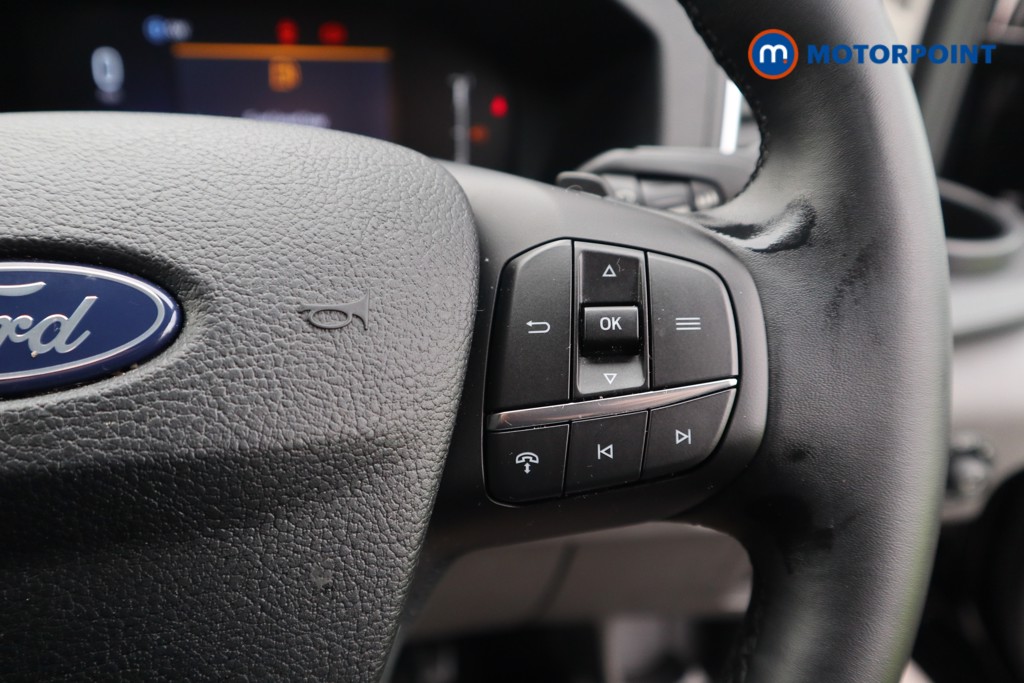 Ford Transit Limited Automatic Diesel Medium Roof Van - Stock Number (1607440) - 4th supplementary image