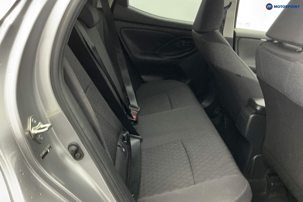 Toyota Yaris Design Automatic Petrol-Electric Hybrid Hatchback - Stock Number (1607803) - 6th supplementary image