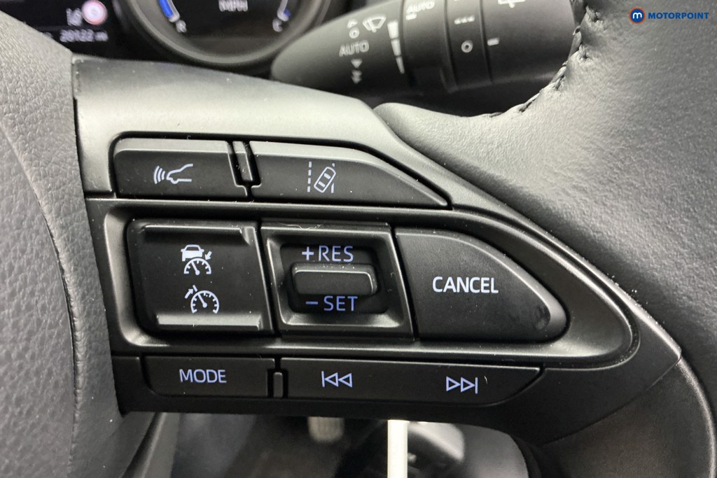 Toyota Yaris Design Automatic Petrol-Electric Hybrid Hatchback - Stock Number (1607803) - 22nd supplementary image