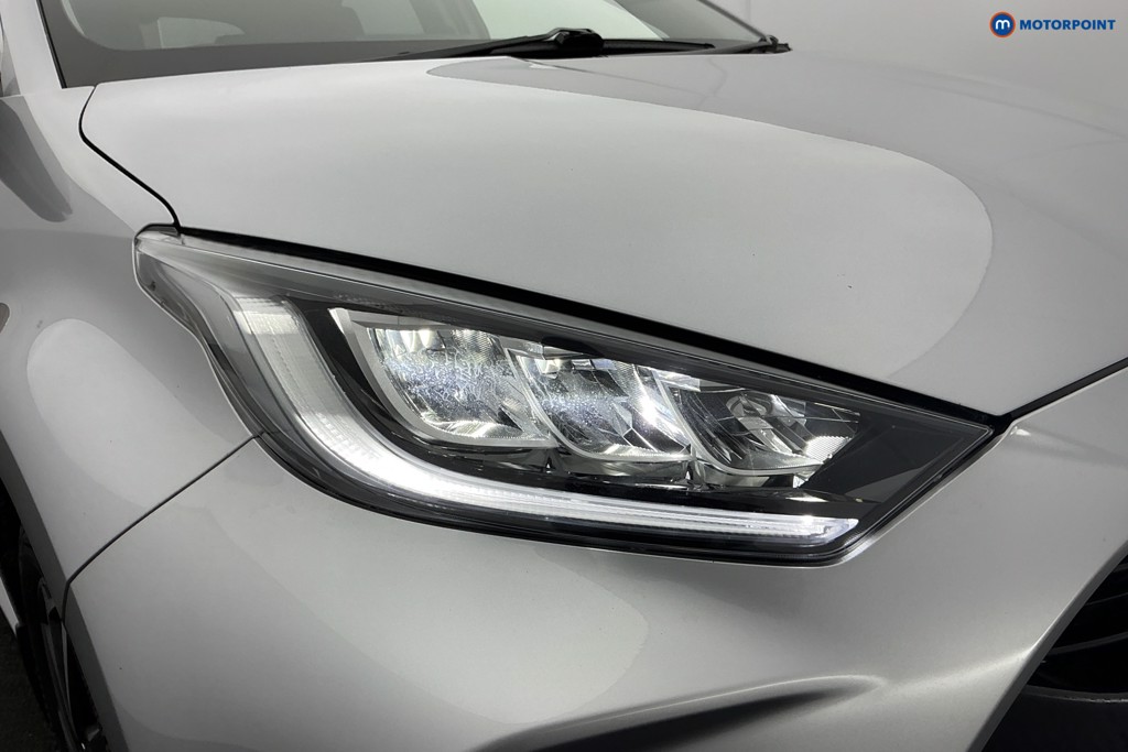 Toyota Yaris Design Automatic Petrol-Electric Hybrid Hatchback - Stock Number (1607803) - 29th supplementary image