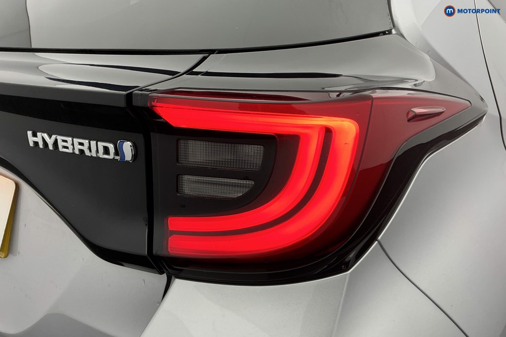 Toyota Yaris Design Automatic Petrol-Electric Hybrid Hatchback - Stock Number (1607803) - 33rd supplementary image