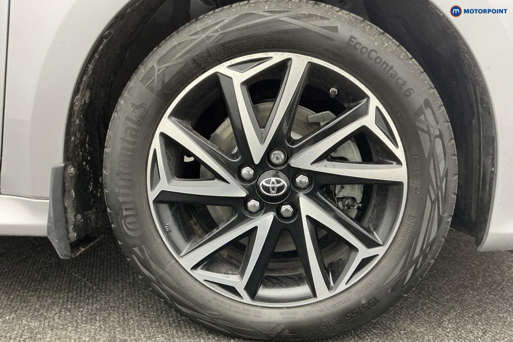 Toyota Yaris Design Automatic Petrol-Electric Hybrid Hatchback - Stock Number (1607803) - 38th supplementary image