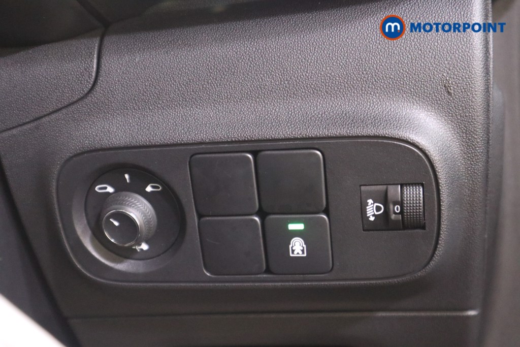 Citroen C3 Plus Manual Petrol Hatchback - Stock Number (1608685) - 9th supplementary image