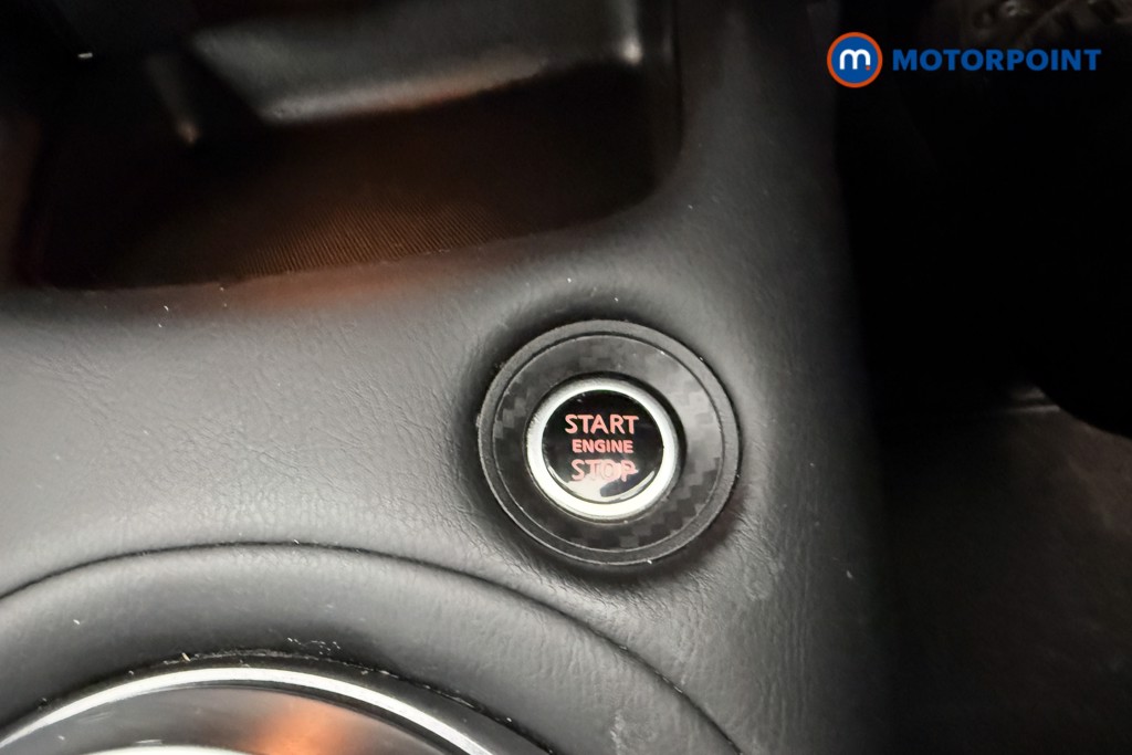 Nissan Juke N-Connecta Manual Petrol SUV - Stock Number (1608851) - 14th supplementary image