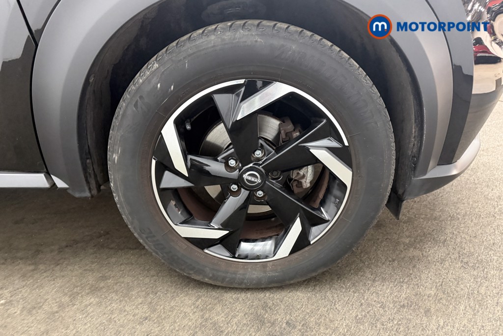 Nissan Juke N-Connecta Manual Petrol SUV - Stock Number (1608851) - 23rd supplementary image