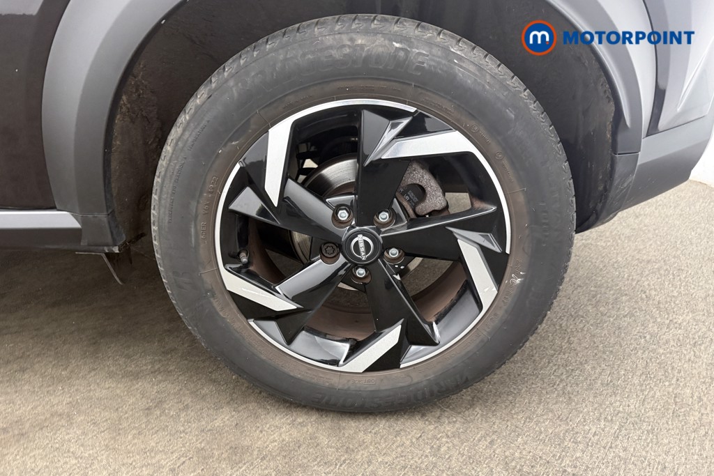Nissan Juke N-Connecta Manual Petrol SUV - Stock Number (1608851) - 25th supplementary image