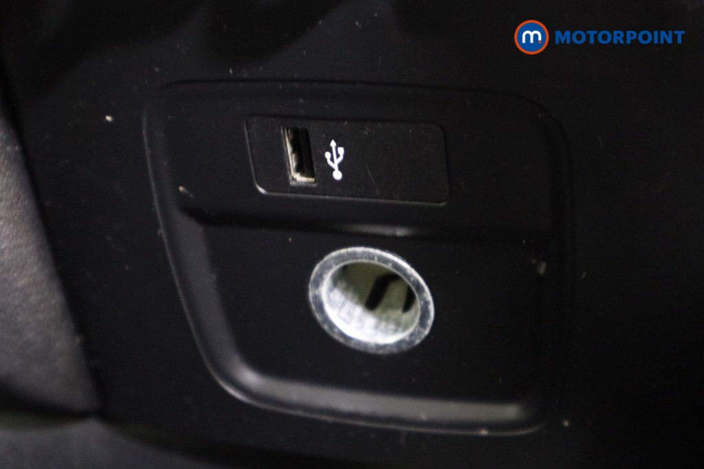 Mini Countryman Cooper Classic Manual Petrol SUV - Stock Number (1609713) - 9th supplementary image