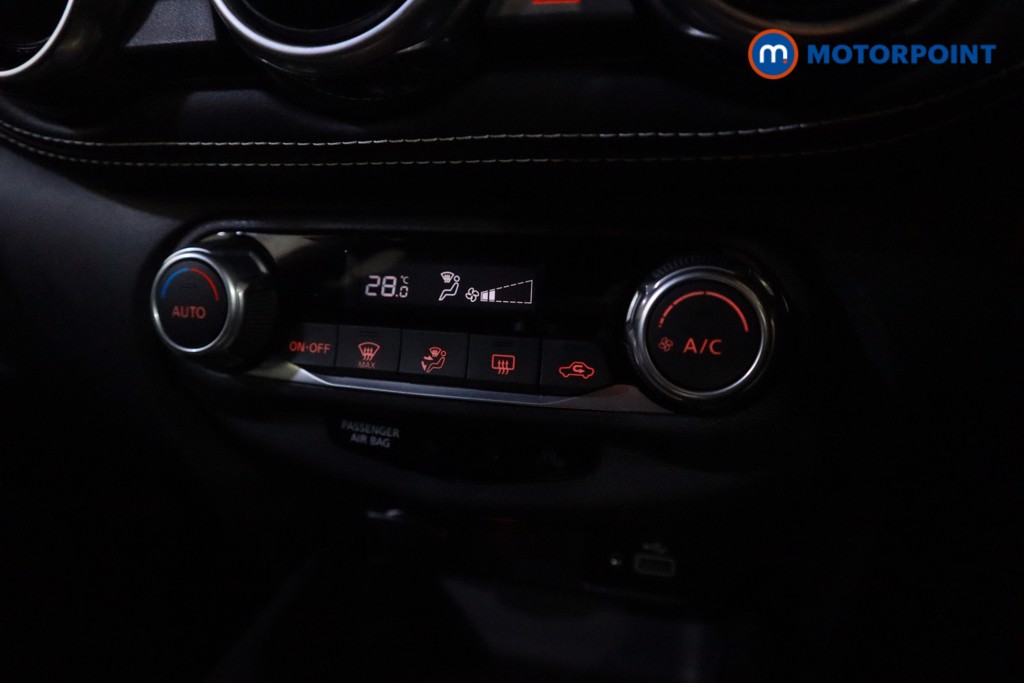 Nissan Juke N-Connecta Manual Petrol SUV - Stock Number (1609827) - 17th supplementary image