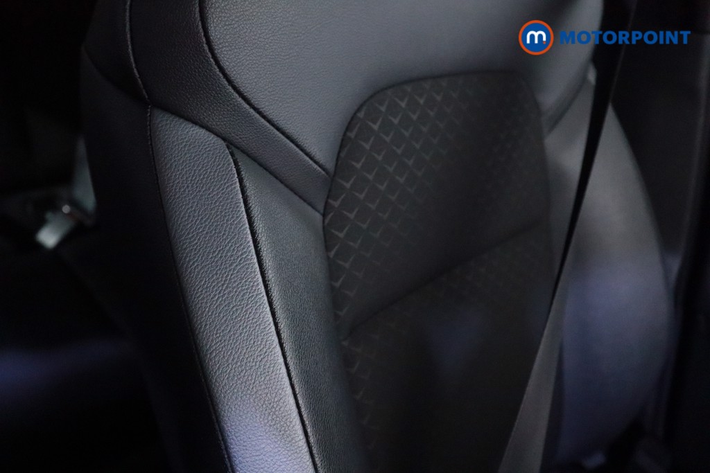 Nissan Juke N-Connecta Manual Petrol SUV - Stock Number (1609827) - 22nd supplementary image