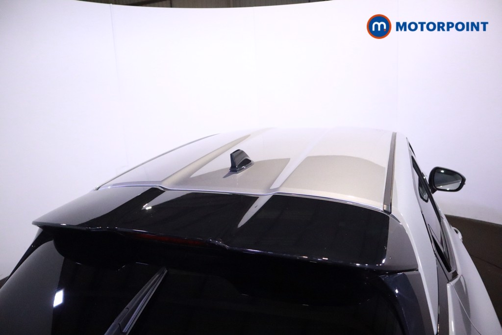 Nissan Juke N-Connecta Manual Petrol SUV - Stock Number (1609827) - 32nd supplementary image