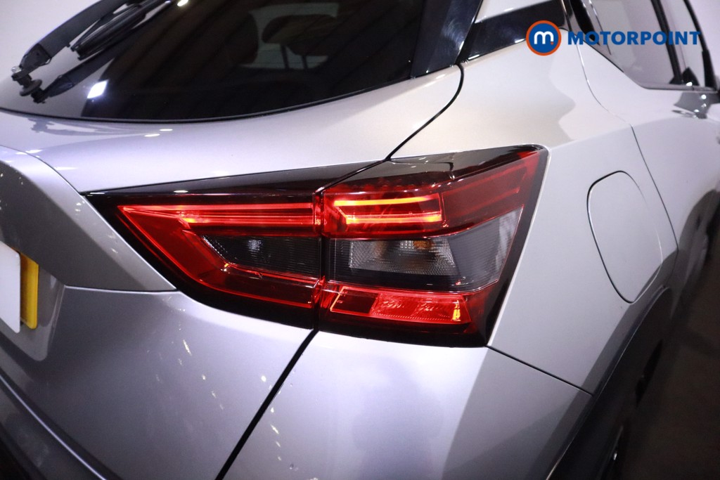 Nissan Juke N-Connecta Manual Petrol SUV - Stock Number (1609827) - 33rd supplementary image