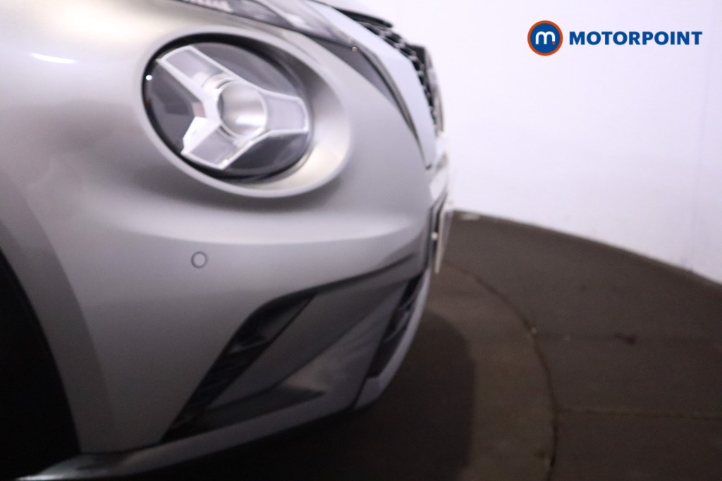 Nissan Juke N-Connecta Manual Petrol SUV - Stock Number (1609827) - 40th supplementary image