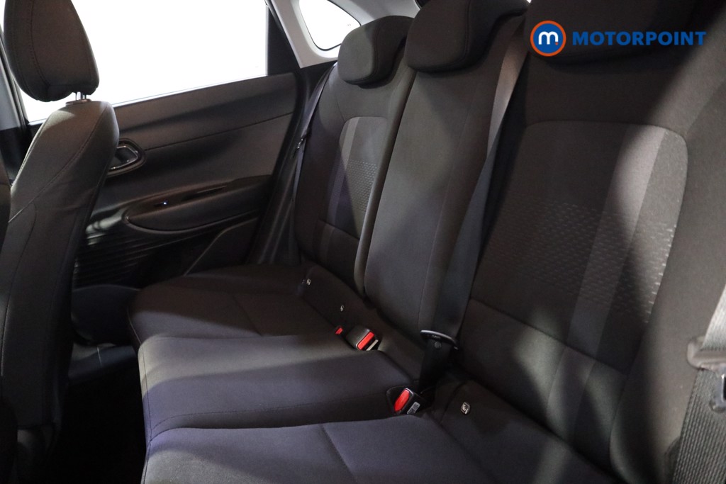 Hyundai I20 Premium Manual Petrol Hatchback - Stock Number (1610719) - 16th supplementary image