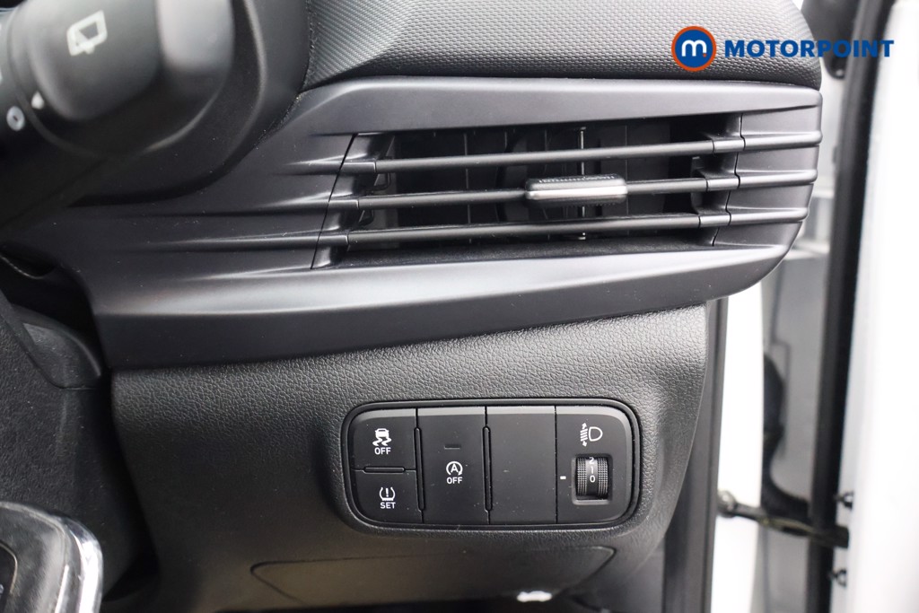 Hyundai I20 Advance Automatic Petrol Hatchback - Stock Number (1610878) - 7th supplementary image