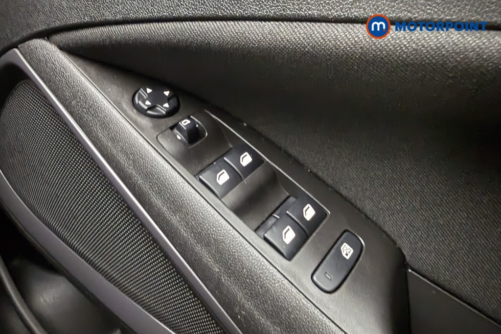 Vauxhall Crossland Se Edition Manual Petrol SUV - Stock Number (1611018) - 14th supplementary image