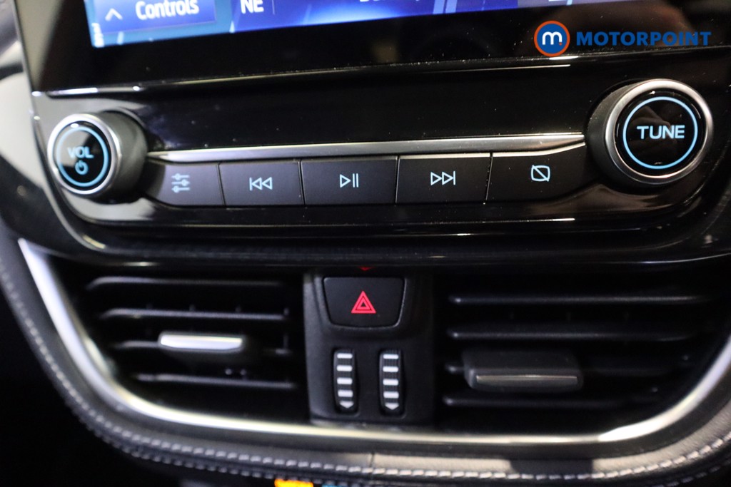 Ford Fiesta Vignale Edition Manual Petrol Hatchback - Stock Number (1612210) - 5th supplementary image