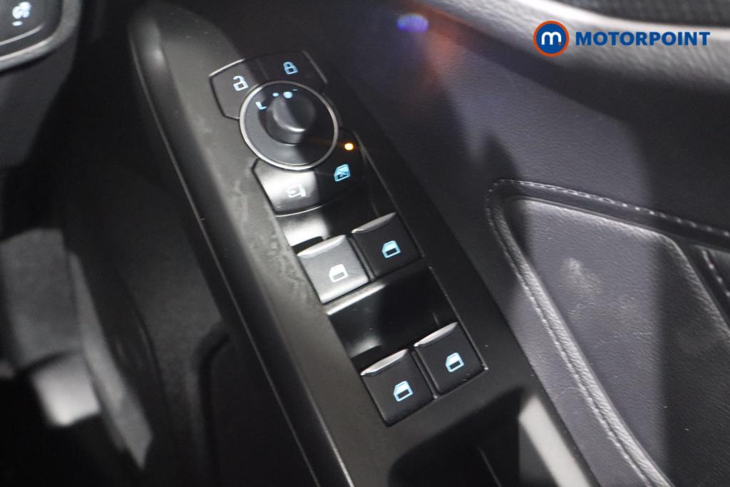 Ford Focus St-Line Manual Petrol Hatchback - Stock Number (1612700) - 10th supplementary image