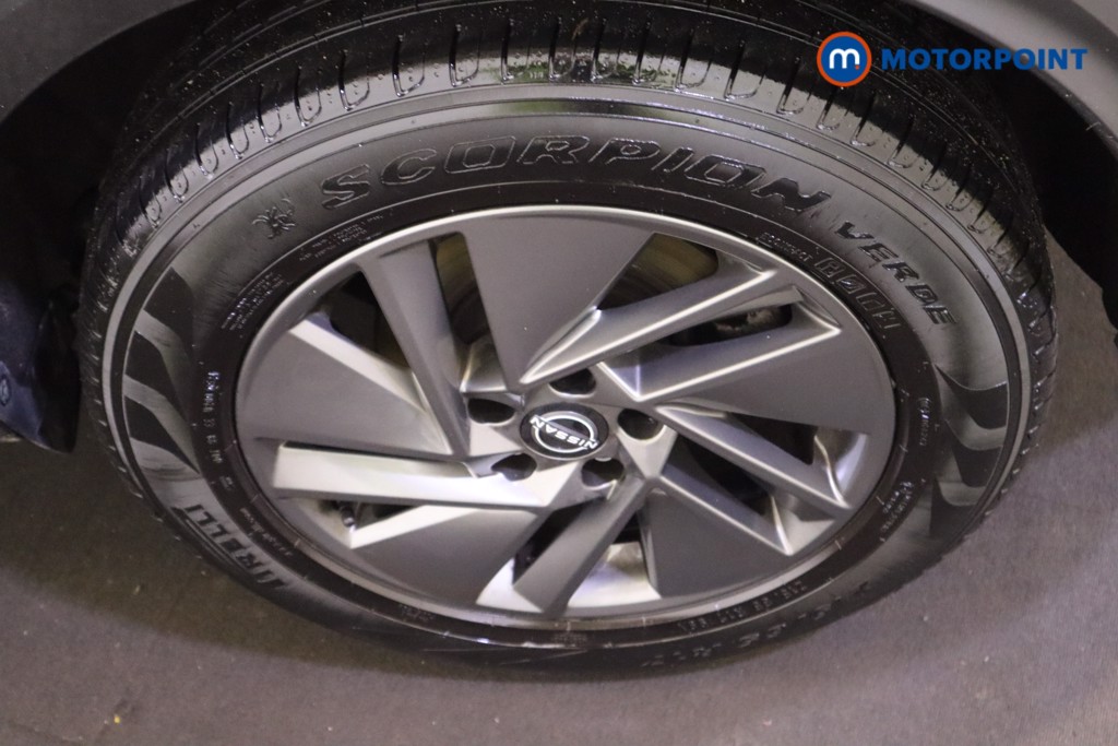 Nissan Qashqai Acenta Premium Manual Petrol SUV - Stock Number (1613056) - 9th supplementary image