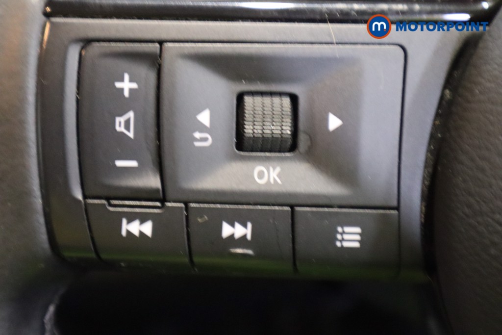 Nissan Qashqai Acenta Premium Manual Petrol SUV - Stock Number (1613056) - 18th supplementary image