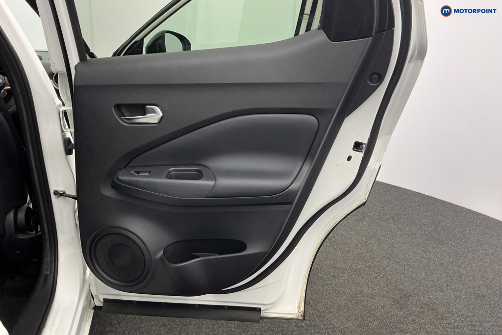 Nissan Juke Premiere Edition Automatic Petrol-Electric Hybrid SUV - Stock Number (1613073) - 28th supplementary image