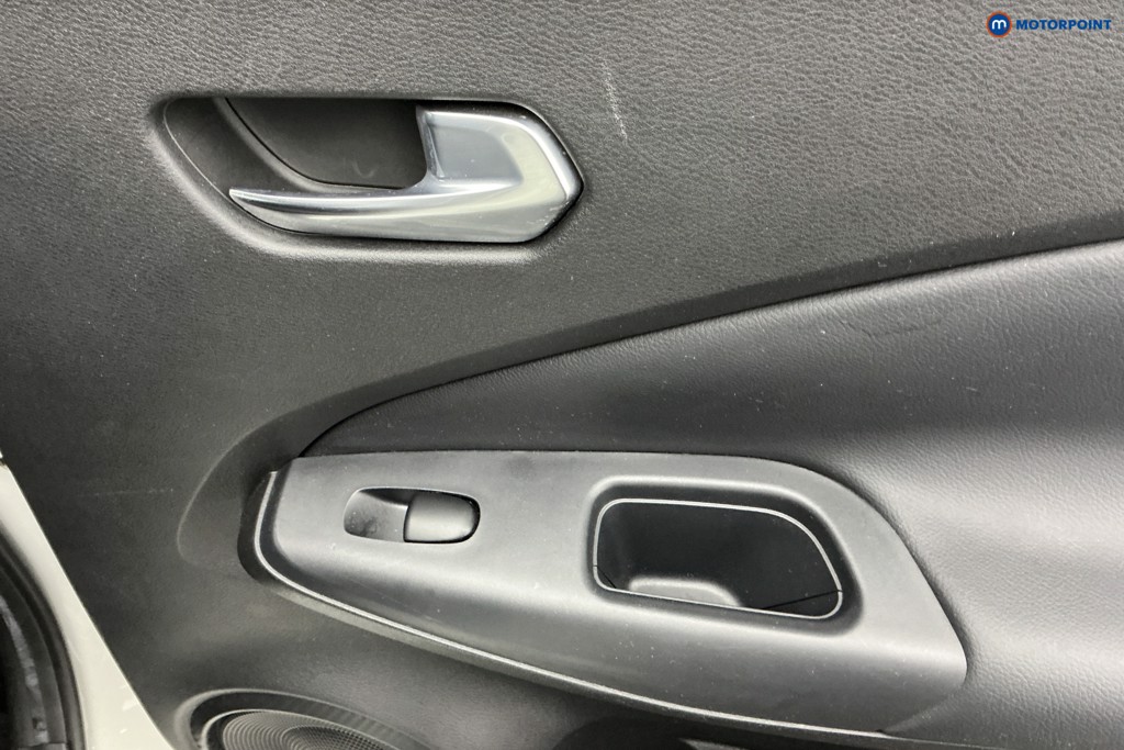 Nissan Juke Premiere Edition Automatic Petrol-Electric Hybrid SUV - Stock Number (1613073) - 29th supplementary image