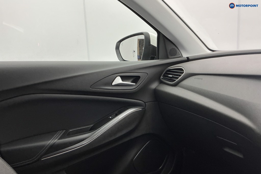 Vauxhall Grandland X Business Edition Nav Manual Diesel SUV - Stock Number (1613229) - 20th supplementary image