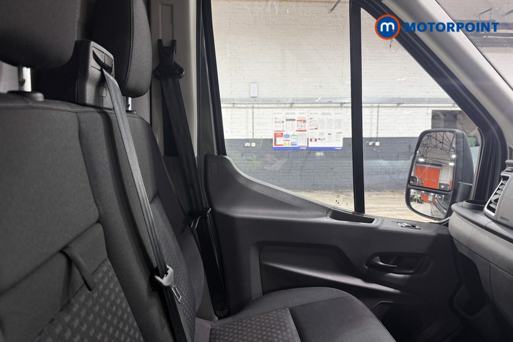 Ford Transit Limited Automatic Diesel Medium Roof Van - Stock Number (1614858) - 11th supplementary image