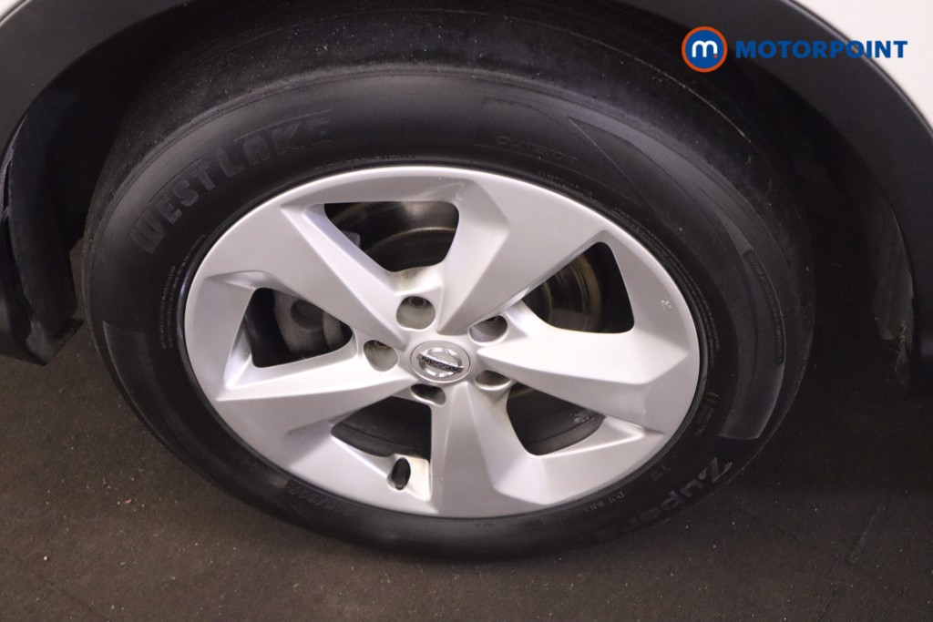 Nissan Qashqai Acenta Premium Manual Petrol SUV - Stock Number (1615807) - 10th supplementary image