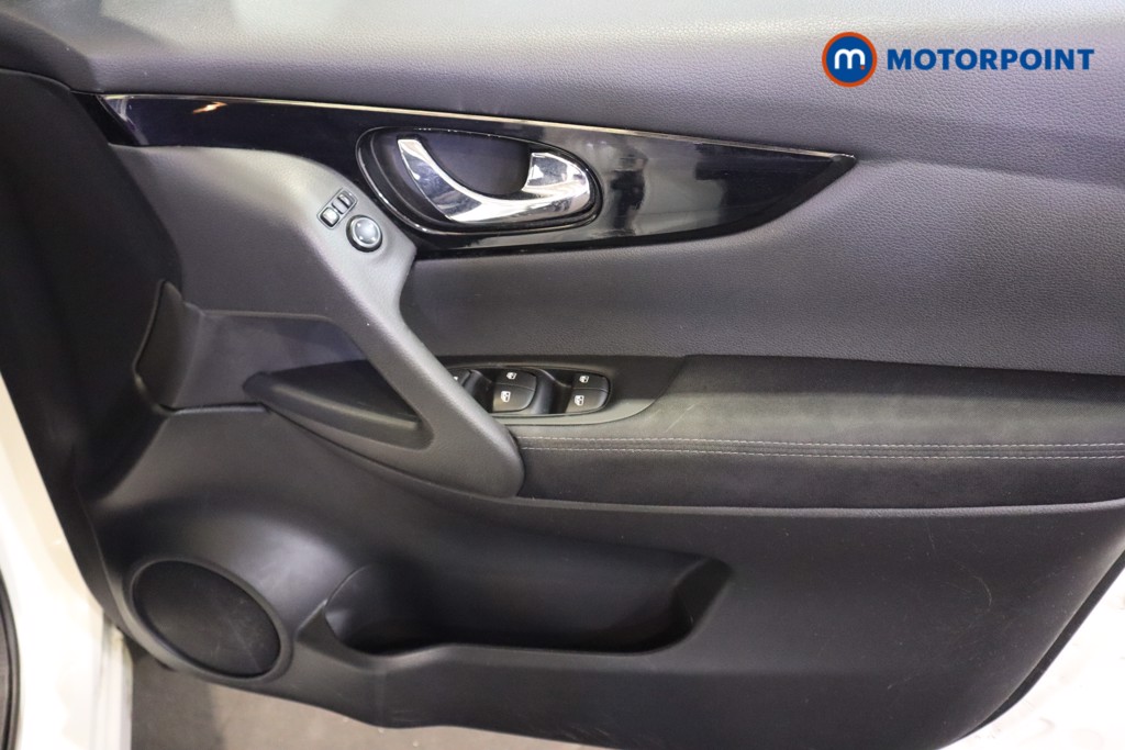 Nissan Qashqai Acenta Premium Manual Petrol SUV - Stock Number (1615807) - 13th supplementary image
