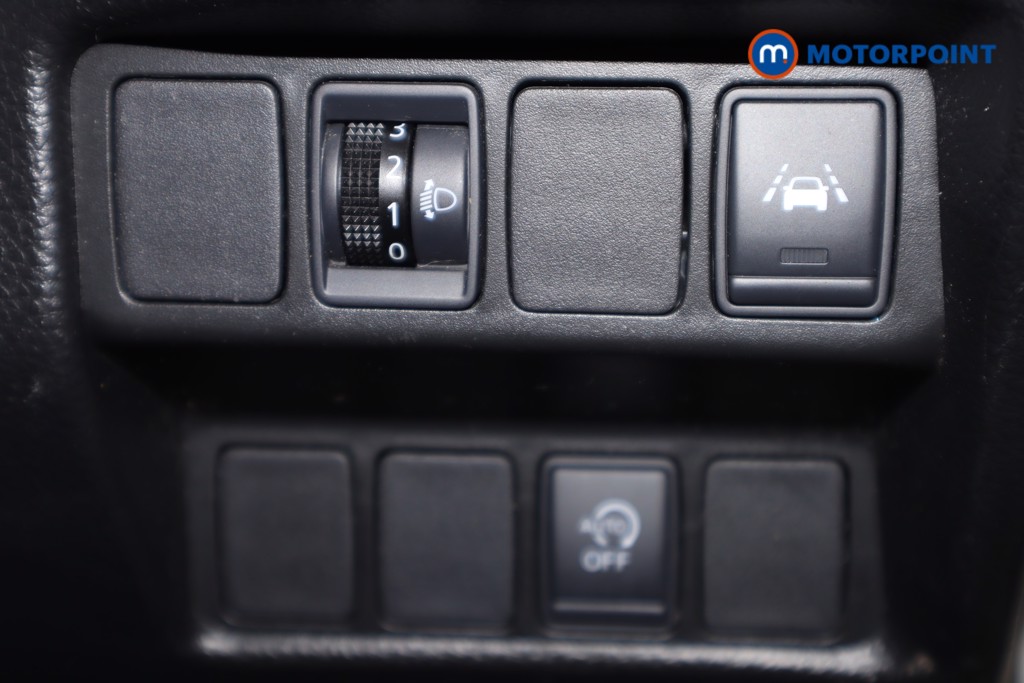 Nissan Qashqai Acenta Premium Manual Petrol SUV - Stock Number (1615807) - 17th supplementary image