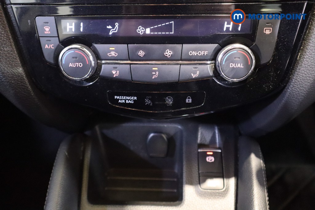 Nissan Qashqai Acenta Premium Manual Petrol SUV - Stock Number (1615807) - 21st supplementary image